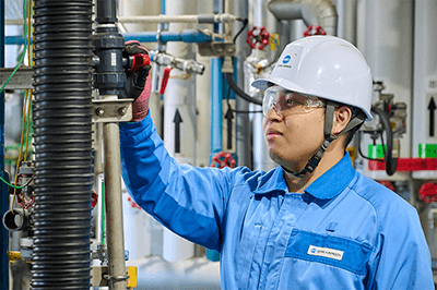写真：佐藤　克保さん（生産部　製造グループ）
